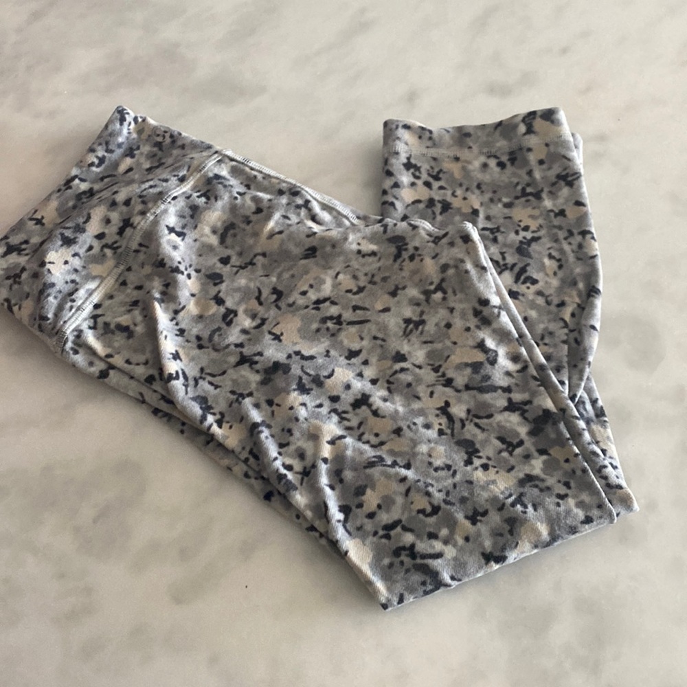 Lululemon Capri multi colored leggings